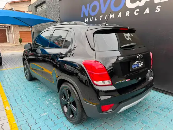 CHEVROLET-TRACKER-2019