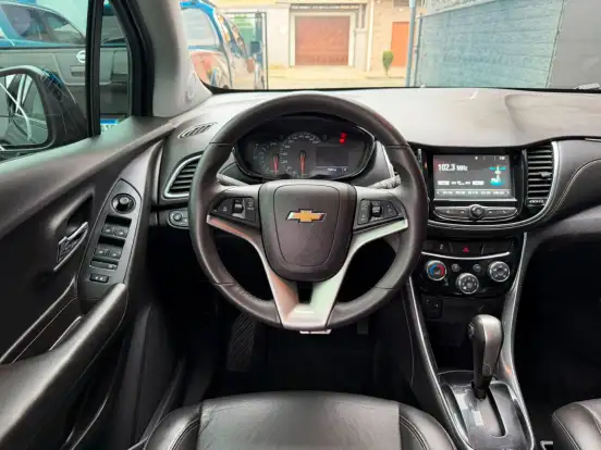 CHEVROLET-TRACKER-2019