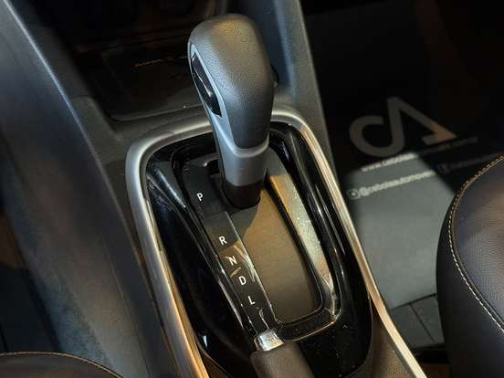 CHEVROLET-TRACKER-2020