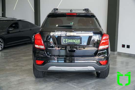 CHEVROLET-TRACKER-2018