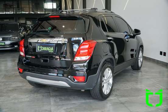 CHEVROLET-TRACKER-2018