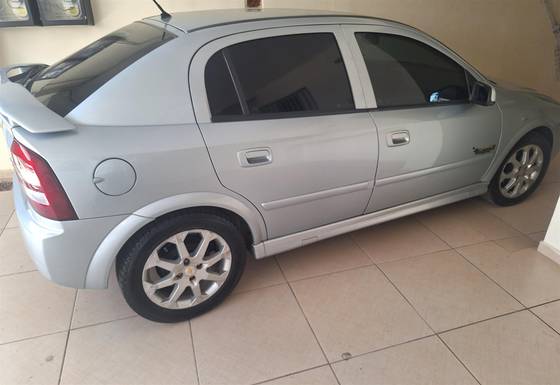 CHEVROLET ASTRA 2.0 MPFI ADVANTAGE 8V FLEX 4P MANUAL