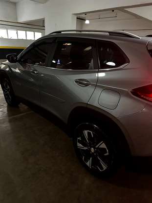 CHEVROLET-TRACKER-2023