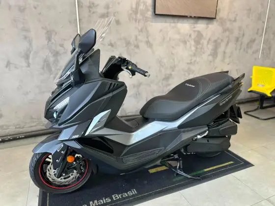 DAFRA CRUISYM 300 