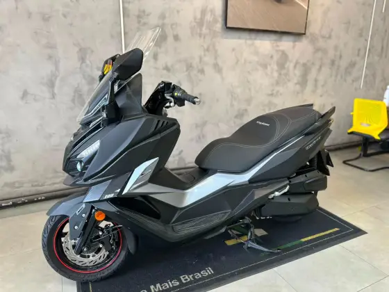 DAFRA CRUISYM 300 