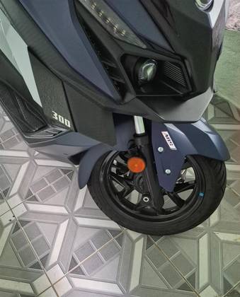 DAFRA CRUISYM 300 