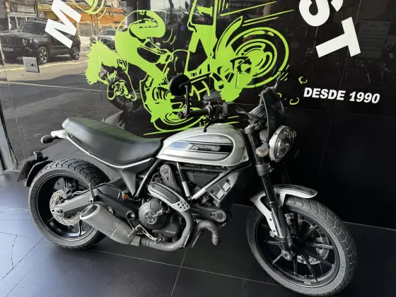 DUCATI SCRAMBLER ICON 