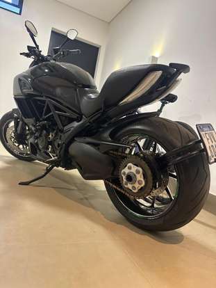 DUCATI-DIAVEL DARK-2015