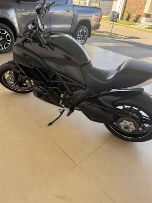 DUCATI-DIAVEL DARK-2015