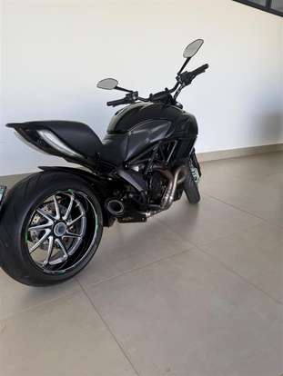 DUCATI-DIAVEL DARK-2015
