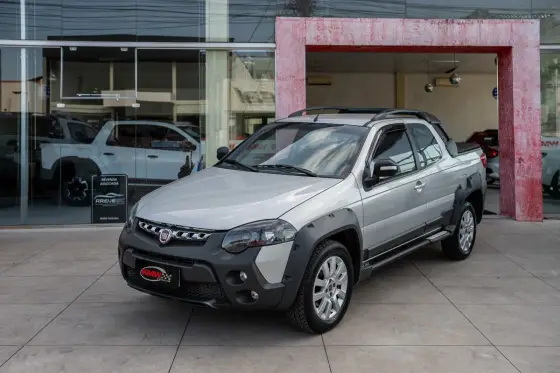 FIAT STRADA 1.8 MPI ADVENTURE CD 16V FLEX 3P MANUAL FIAT STRADA 1.8 MPI ADVENTURE CD 16V FLEX 3P MANUAL