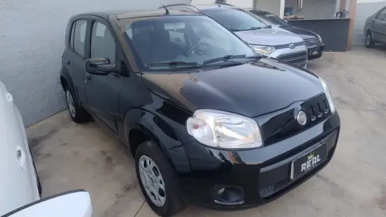FIAT UNO 1.0 VIVACE 8V FLEX 4P MANUAL