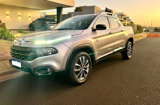 FIAT TORO 2.0 16V TURBO DIESEL VOLCANO 4WD AT9