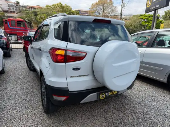 FORD-ECOSPORT-2016