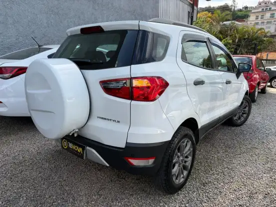 FORD-ECOSPORT-2016