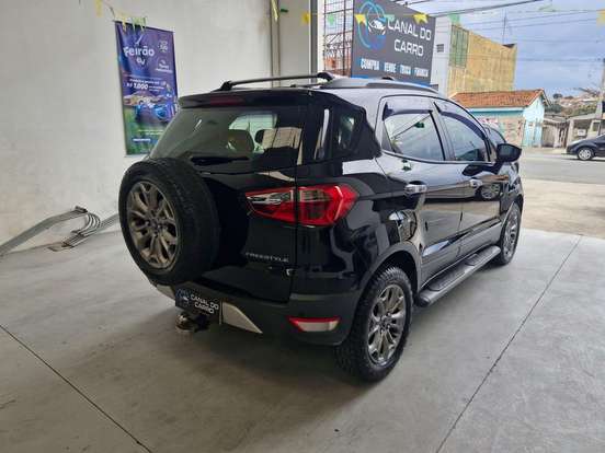 FORD-ECOSPORT-2016