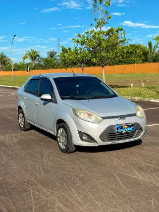 FORD FIESTA 1.0 ROCAM SEDAN 8V FLEX 4P MANUAL