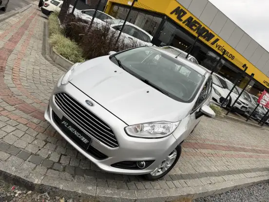 FORD-FIESTA-2014