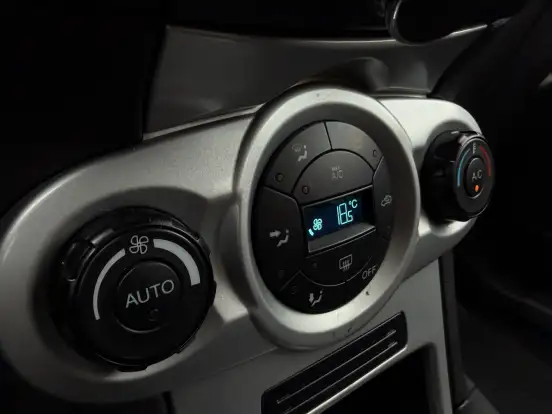 FORD-FIESTA-2014