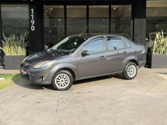 FORD FIESTA 1.0 ROCAM SEDAN 8V FLEX 4P MANUAL