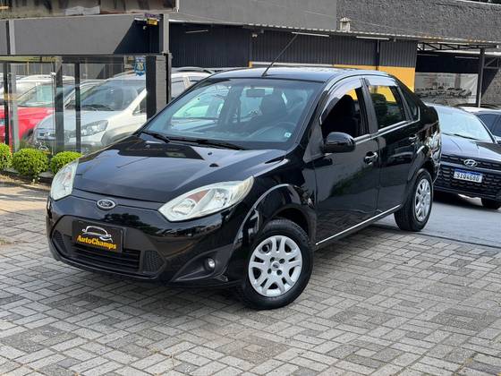 FORD FIESTA 1.6 ROCAM SEDAN 8V FLEX 4P MANUAL