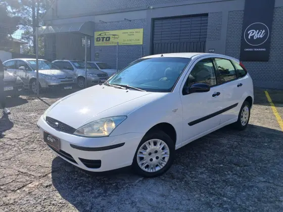 FORD FOCUS 1.8 16V GASOLINA 4P MANUAL FORD FOCUS 1.8 16V GASOLINA 4P MANUAL