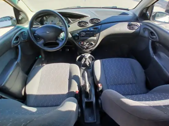 FORD-FOCUS-2004
