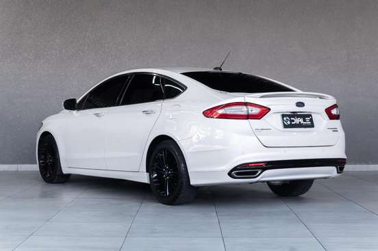 FORD-FUSION-2015