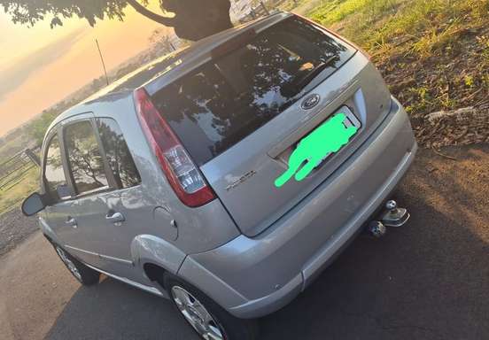 FORD-FIESTA-2010