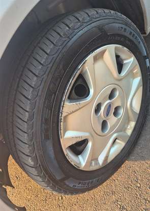 FORD-FIESTA-2010