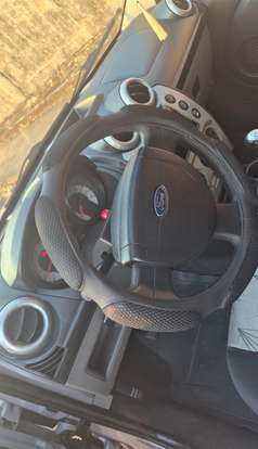FORD-FIESTA-2010