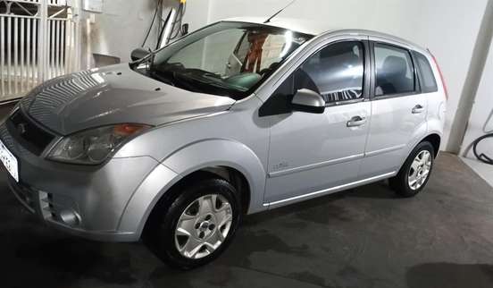 FORD-FIESTA-2010