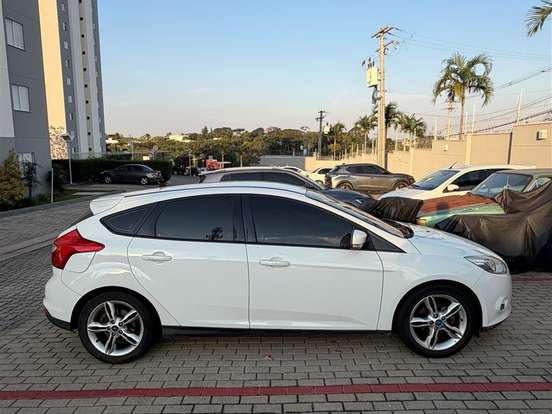 FORD-FOCUS-2.0 SE 16V FLEX 4P POWERSHIFT FORD-FOCUS-2014