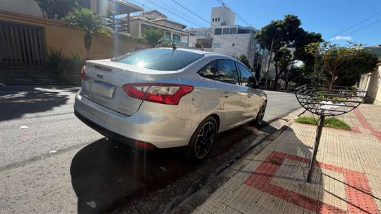 FORD-FOCUS-2013