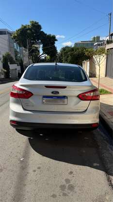 FORD-FOCUS-2013