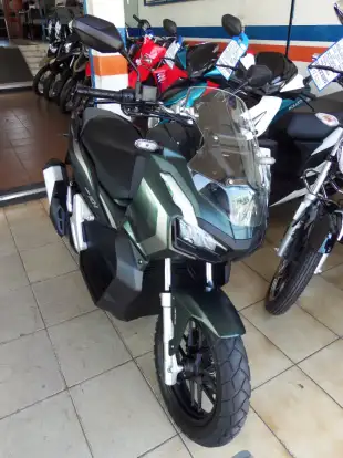 HONDA-ADV-2023