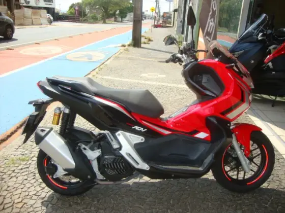 HONDA ADV 
