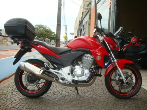 HONDA CB 300R 