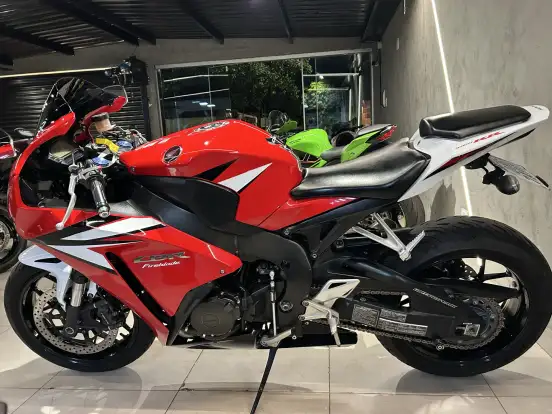 HONDA-CBR 1000RR FIREBLADE-2012