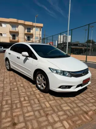 HONDA CIVIC 1.8 EXS 16V FLEX 4P AUTOMÁTICO HONDA CIVIC 1.8 EXS 16V FLEX 4P AUTOMÁTICO