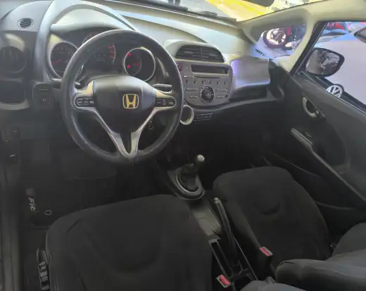 HONDA-FIT-2009