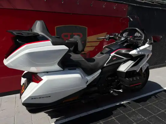 HONDA-GL 1800 GOLD WING TOUR HONDA-GL 1800 GOLD WING TOUR-2024