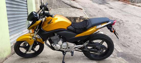 HONDA-CB 300R-2010