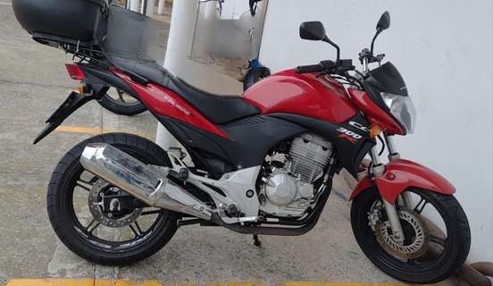 HONDA-CB 300R-2010