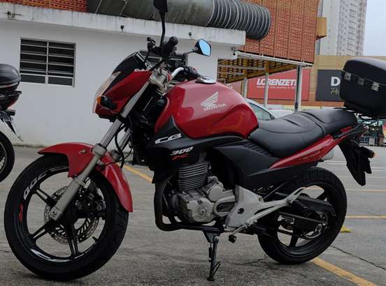 HONDA-CB 300R-2010
