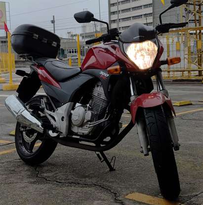 HONDA-CB 300R-2010
