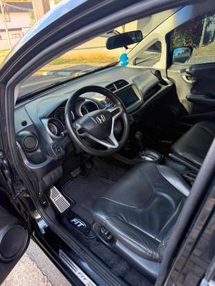 HONDA-FIT-2009