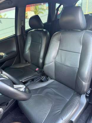 HONDA-FIT-2009