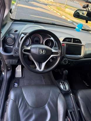 HONDA-FIT-2009