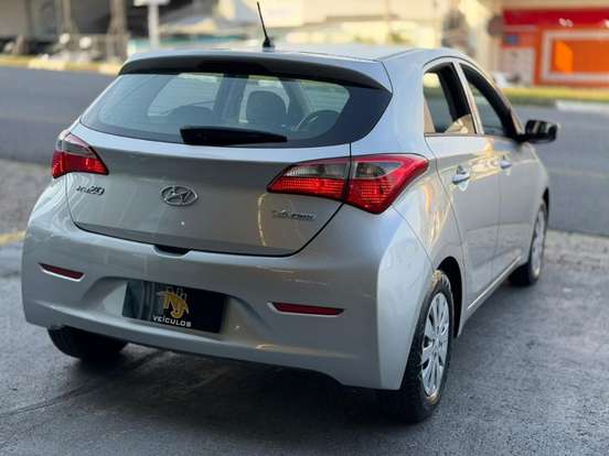 HYUNDAI-HB20-2013